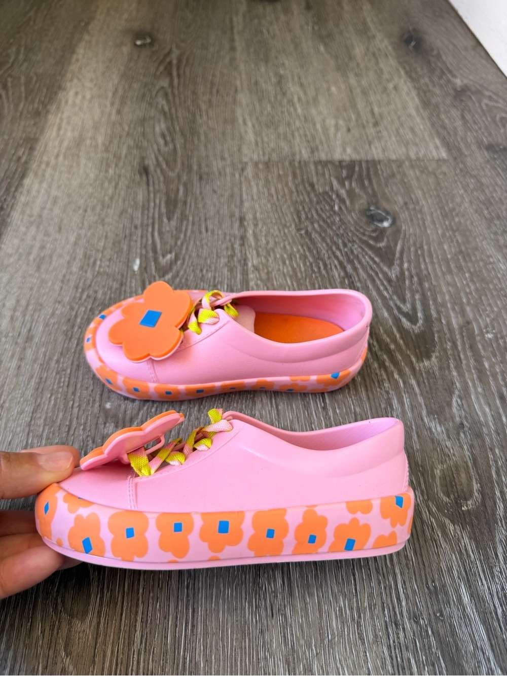 Mini Melissa Pink Sneakers with Orange Flower Accents - Picture 2 of 6